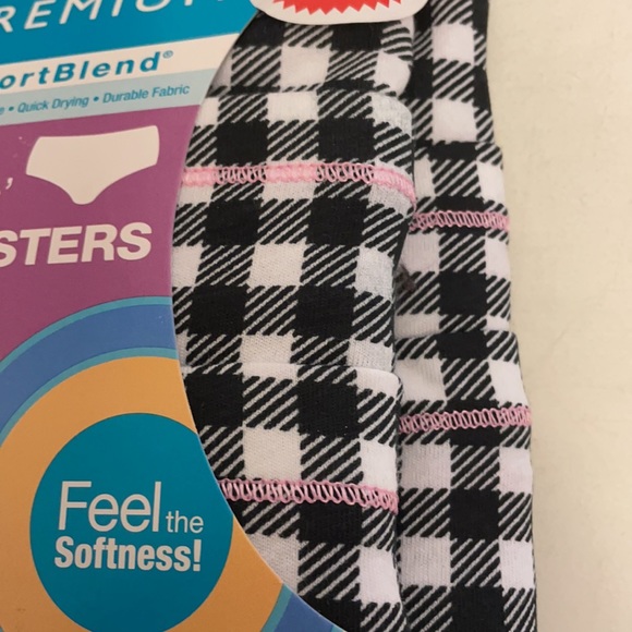 New Hanes 6 girls hipsters size 16. - Picture 5 of 5